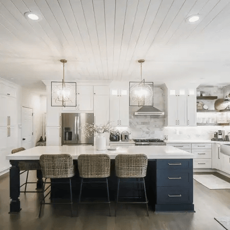 Black and white kitchen design
